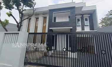 Rumah 2 Lt. dan Rooftop di Jalan Margonda Depok