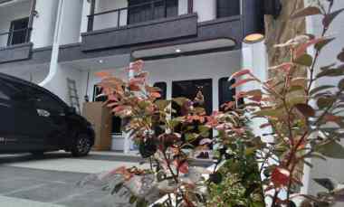 Rumah 2 Lantai di Jagakarsa Jaksel Akses Tol dan Stasiun