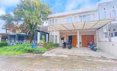 rumah 3 lantai jalan lebar dalam cluster gdc depok ph