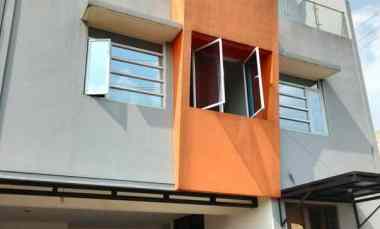 Rumah 3Lantai Murah Lokasi Strategis di Depok