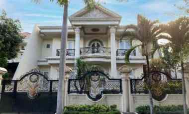 rumah araya strategis boulevard