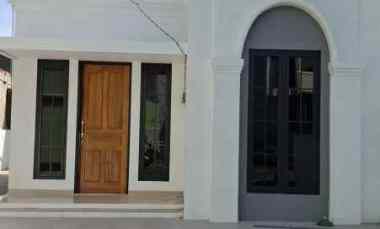 Rumah Banyumanik Type American Classic Mewah Semarang Atas