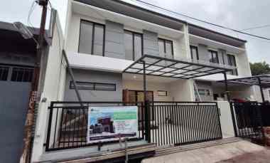 rumah baru 2 lantai lux di golf arcamanik kota bandung