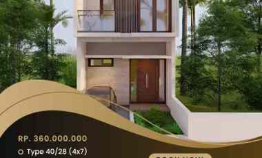 rumah baru bangunan full dua lantai di surabaya
