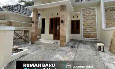 Rumah Baru dalam Cluster 9 Unit di Moyudan, Sleman