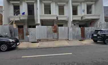 Rumah Dijual di Cempaka Putih