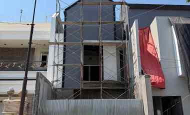 Rumah Baru di Dharmahusada Indah Barat, Surabaya
