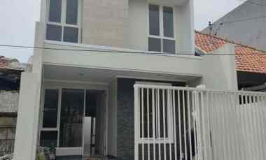 Rumah Baru Gress Manyar Hadap Selatan