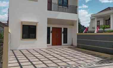 Rumah Baru Hook di Cisaranten Arcamanik - 5KT 2 Carport