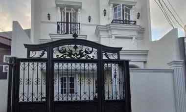 Rumah Baru Modern Klasik di Joglo Kembangan Jakbar