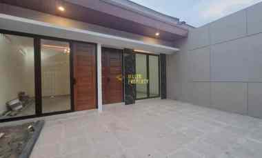 Rumah Baru, Murah, Carpot 2 Mobil di Kalasan, Sleman