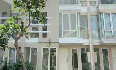 Rumah Baru Pakuwon City Surabaya Baru Terawat Nego