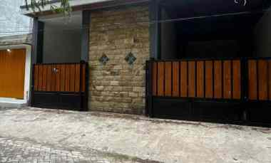 Rumah Dijual di SAWOJAJAR