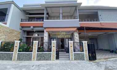 Rumah Besar Siap Huni dekat Ring Road Utara