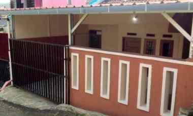 Rumah Dijual di Jalan Permata