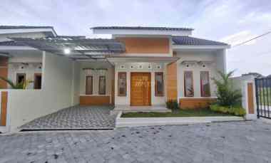 Rumah Cantik, dalam Cluster di Purwomartani, Sleman