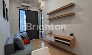 Rumah Cantik di Pakuwon City Surabaya