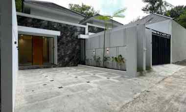 Rumah Cantik Open Space dekat Kampus UII Yogyakarta