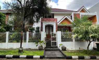 Rumah Cantik Posisi Hook di Villa Cinere Mas Depok