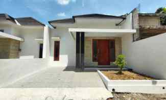 Rumah Cantik Siap Huni dekat Kampus UMY