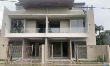 Rumah Cigadung Dago Bandung Utara