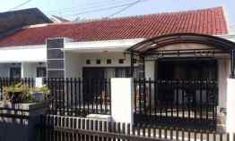 Rumah Cihanjuang dekat Sariwangi Pesantren Bandung Barat