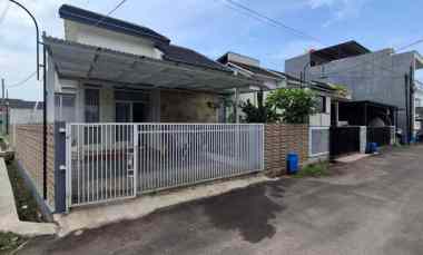 Rumah Dijual di Ciwastra