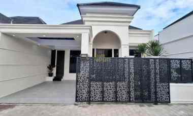 Rumah Classic di Purwomartani Kalasan Shm, Terbaik