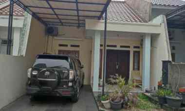 rumah cluster semi furnished dekat ui kukusan