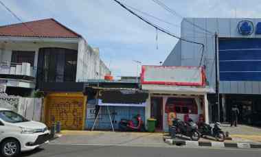 Rumah dan 2 Kios Strategis di Tanjung Duren Jak Bar