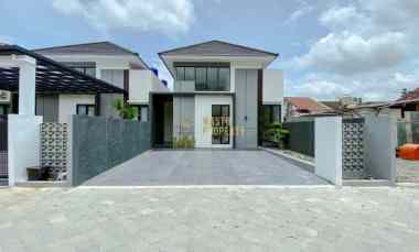 Rumah Desain Mewah, Tanah Luas di Ngaglik, Sleman