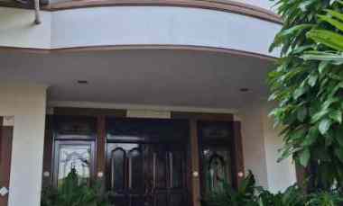 Rumah Dharmahusada Manyar Surabaya, Row Jalan Kembar