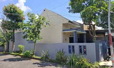 Rumah Dijual di Kebonsari