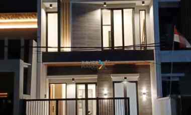 rumah di lokasi premium area sutorejo baru gress