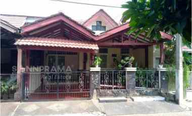 Rumah di Pamulang Estate, Tanah Luas 112 SHM Ash