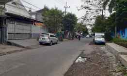 rumah di pucang jajar row jalan lebar