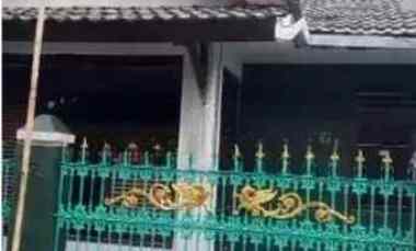Rumah di Wage Sidoarjo dekat Bundaran Waru