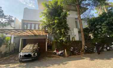 rumah dijual dalam townhouse di kemang jakarta selatan