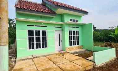 gambar rumah dijual ready dekat jalan utama dan stasiun