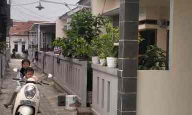 rumah dijual ready harga ekonomis dekat stasiun