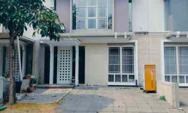 rumah disewakan greenlake citraland surabaya barat