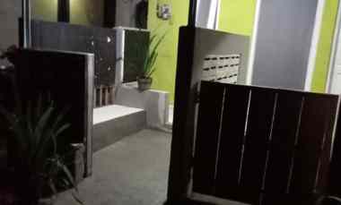 rumah disewakn di condong catur 2kmr