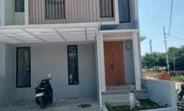 Rumah Dua Lt Harga Minimalis Akses Mewah