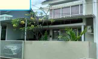 gambar rumah evergreen de parc surabaya