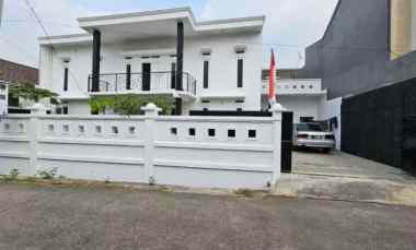 rumah french style di jatiwaringin bekasi