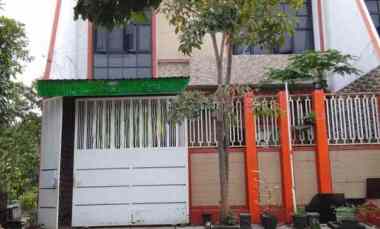 rumah gayungsari hadap timur