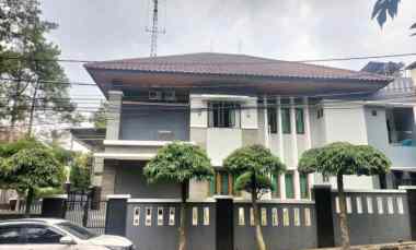 Rumah Gegerkalong Mewah Posisi Hook