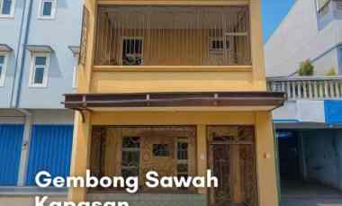 Rumah Gembong Sawah Barat Selangkah ke Pasar Kapasan