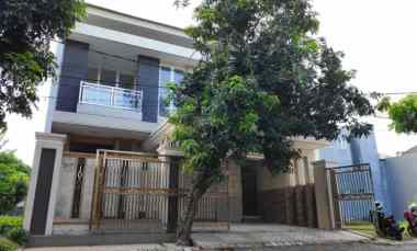 rumah graha santoso new carport 2 mobil