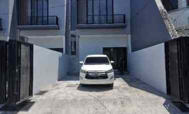 Rumah Gress Lebak Merr Kenjeran Surabaya 2 Lantai Nego